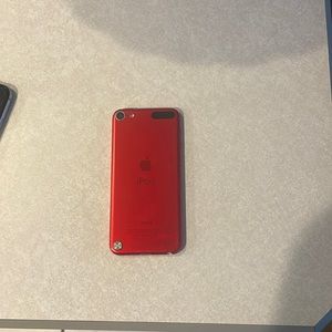 BARELY USED I pod touch! Bought 3 years ago and was only used for 2 months.